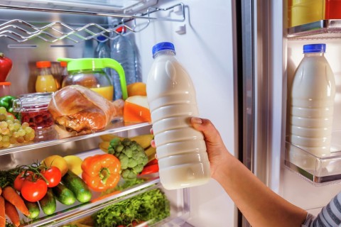 Как правильно хранить продукты в холодильнике?