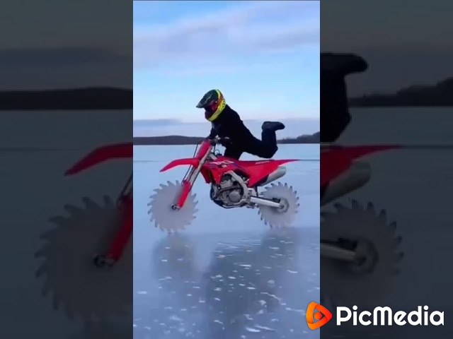 Мотоцикл с дисками от пилы